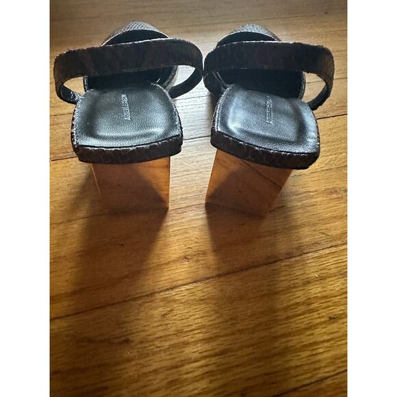 Arielle Baron Lille 55 Leather Slingback Pumps - Picture 5 of 8